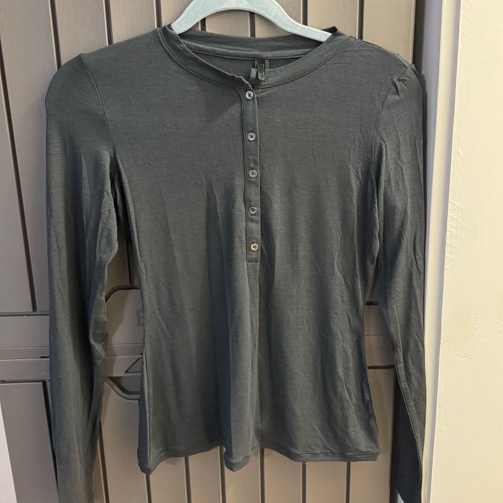 SKIMS CREWNECK HENLEY